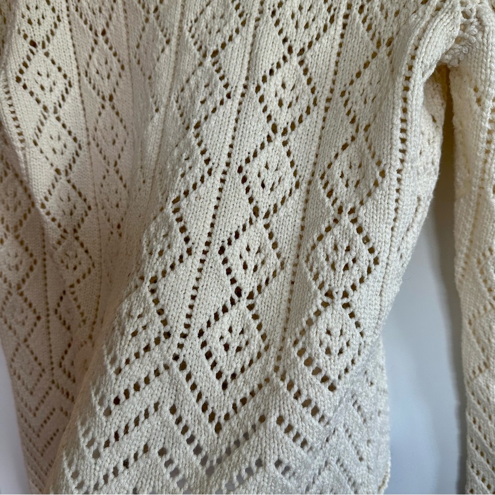 Stunning Vintage Knit Eyelet Scalloped Sweater - Picture 7 of 11